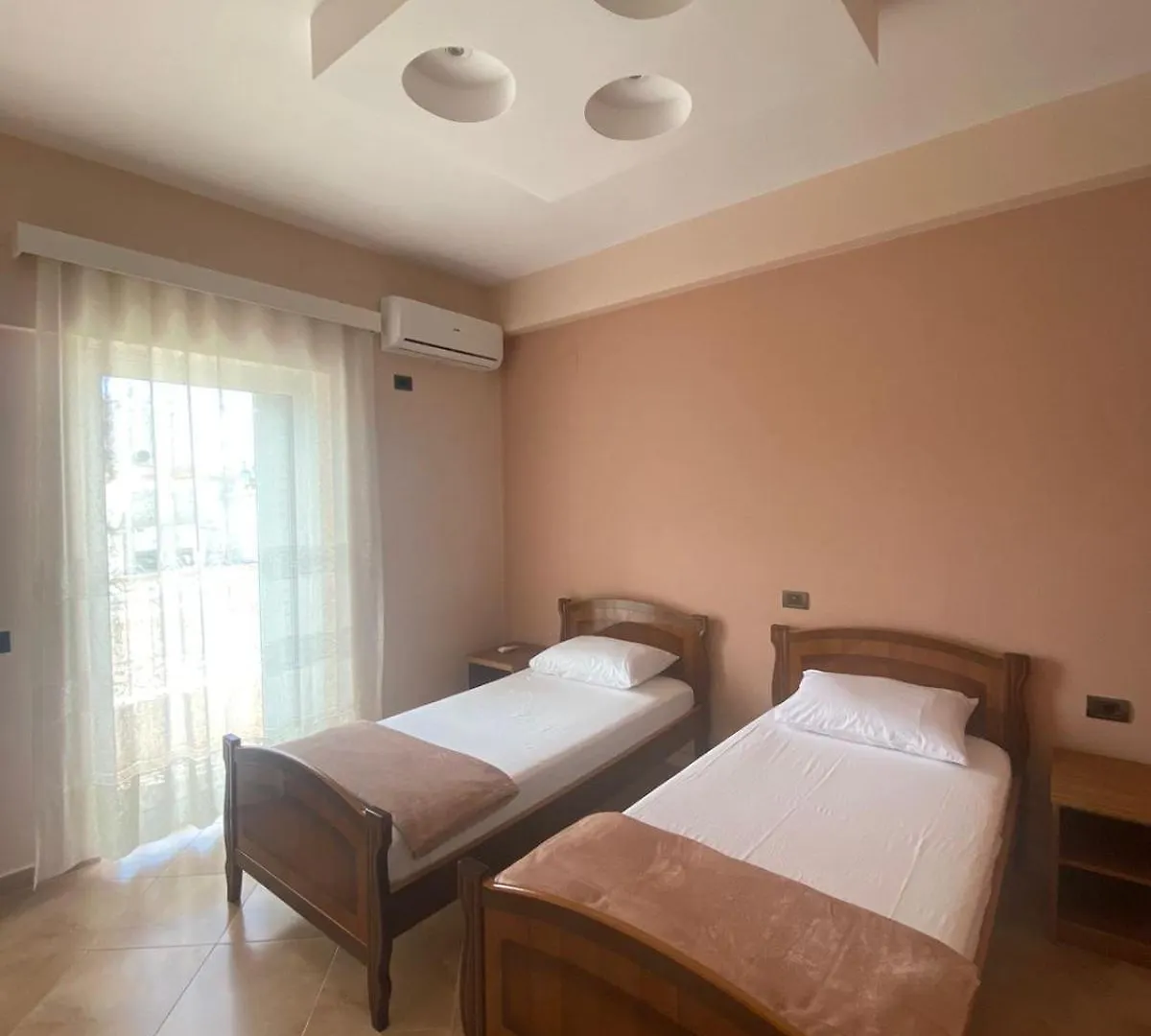 Vila Papa Durrës Albanië